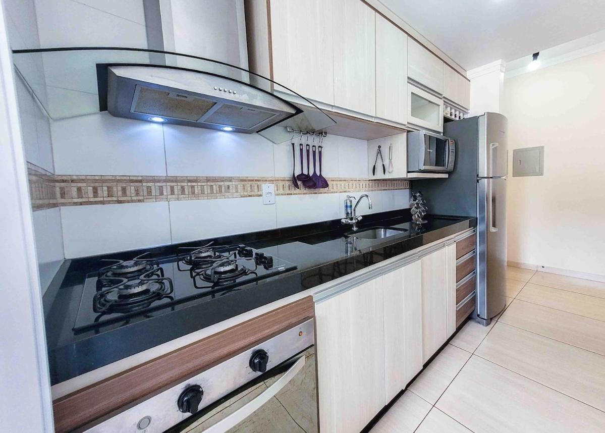 Grande Apt No Centro C/ Cozinha Completa Varanda Pocos de Caldas Luaran gambar