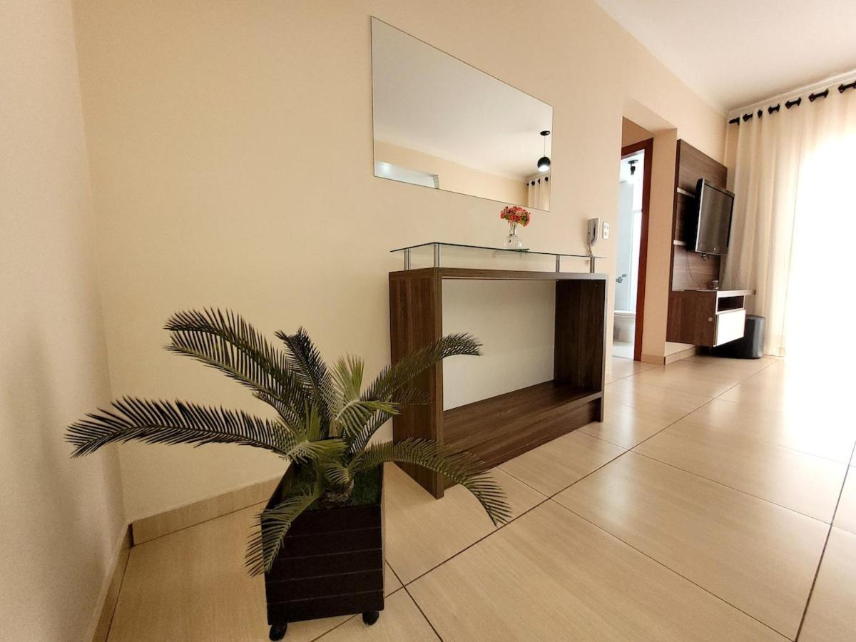 Grande Apt No Centro C/ Cozinha Completa Varanda Pocos de Caldas Luaran gambar